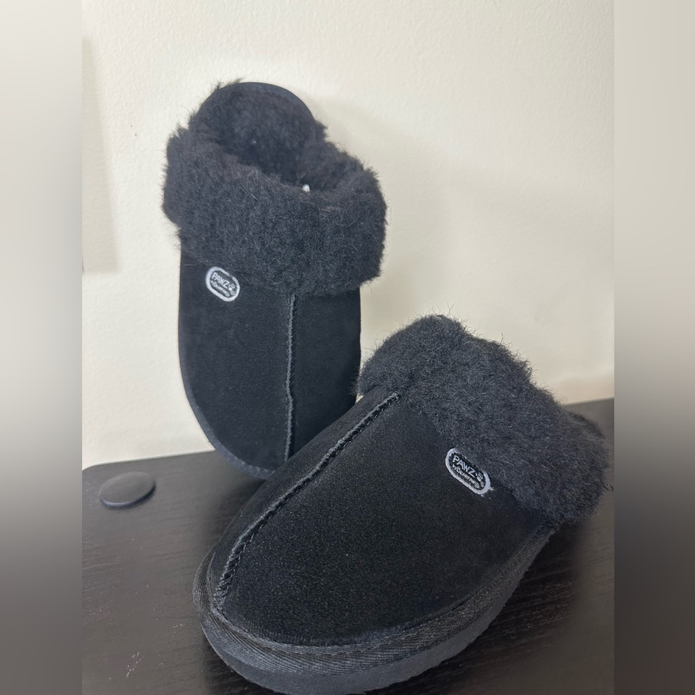 Women's BearPaw slippers size